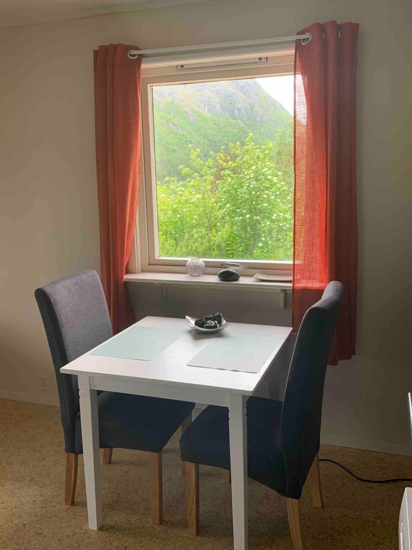 Leilighet Med Balkong Og Havutsikt Pa Napp. Kültér fotó